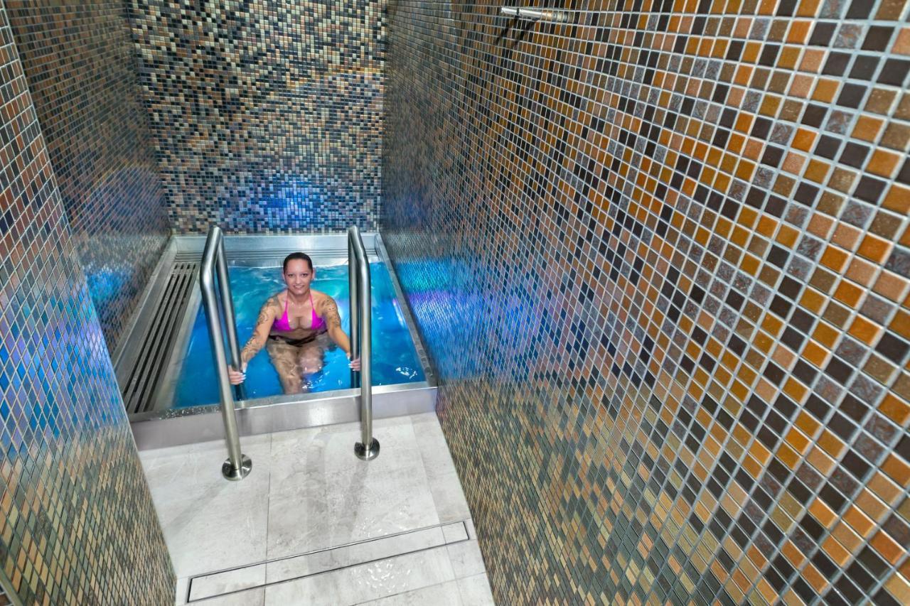 Ala Hotel Бистрице над Пернщейнем Екстериор снимка