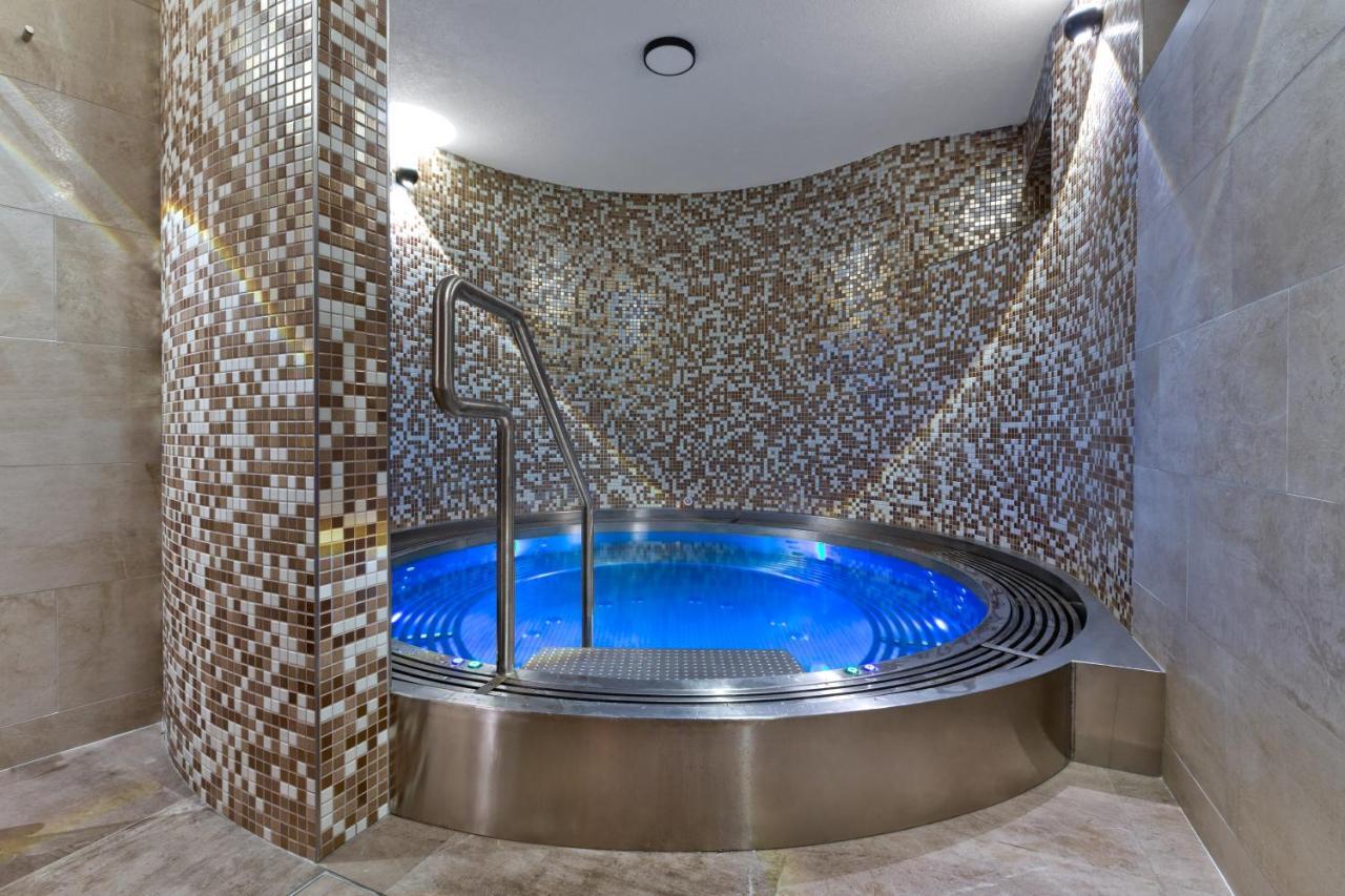 Ala Hotel Бистрице над Пернщейнем Екстериор снимка
