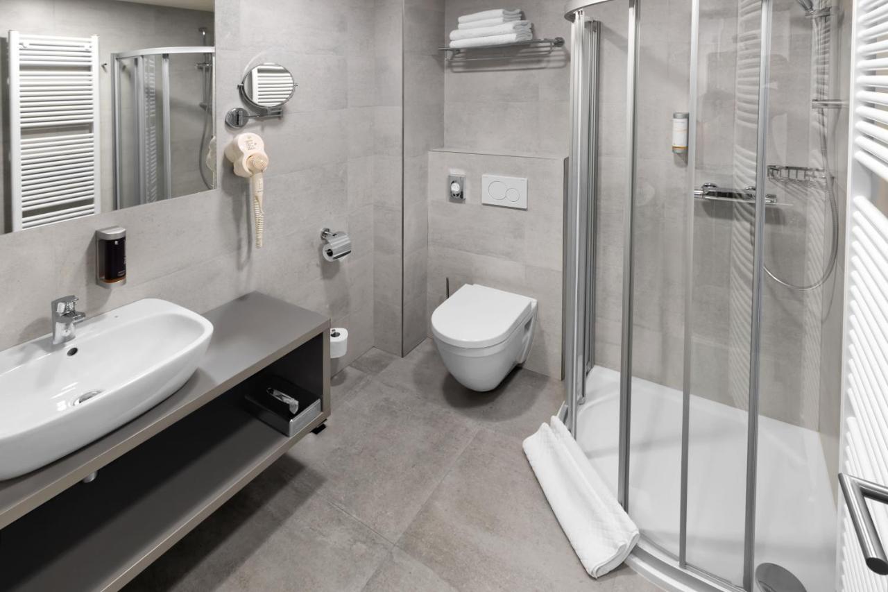 Ala Hotel Бистрице над Пернщейнем Екстериор снимка
